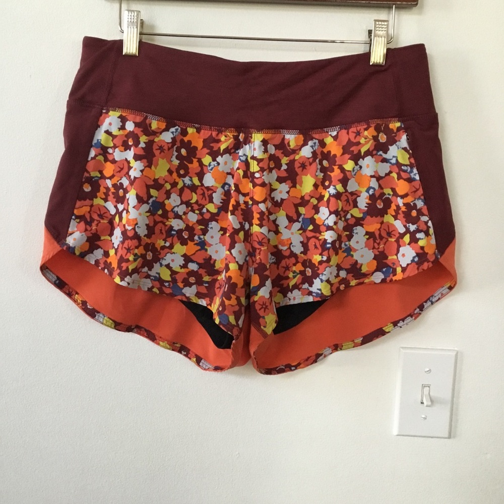 Outdoor Voices Hudson Shorts in Paprika Blooms - Picture 7 of 11